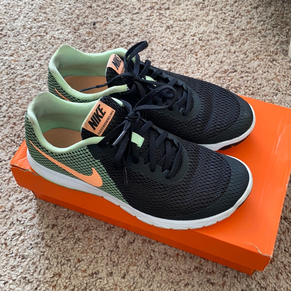 Nike Flex Experience Run
